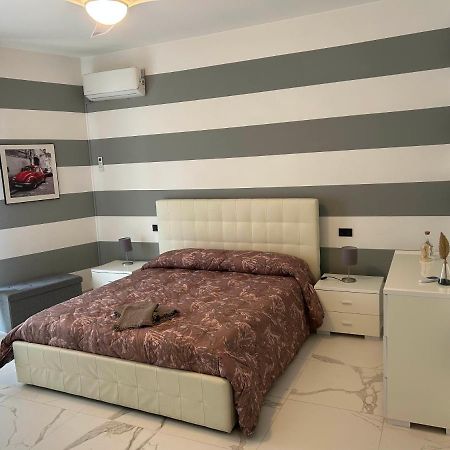 Marconi67 Apartment Десенцано дел Гарда Екстериор снимка