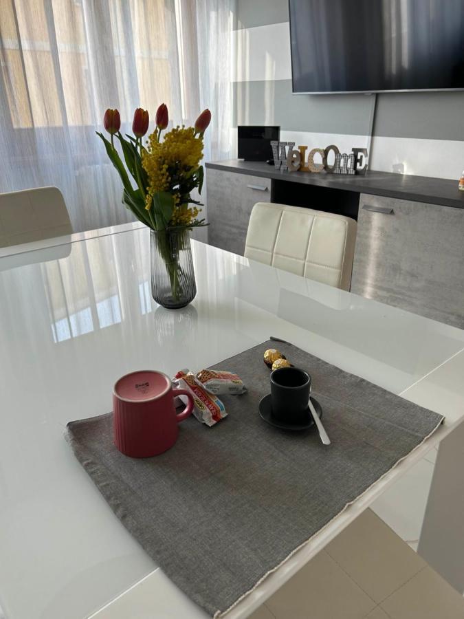 Marconi67 Apartment Десенцано дел Гарда Екстериор снимка